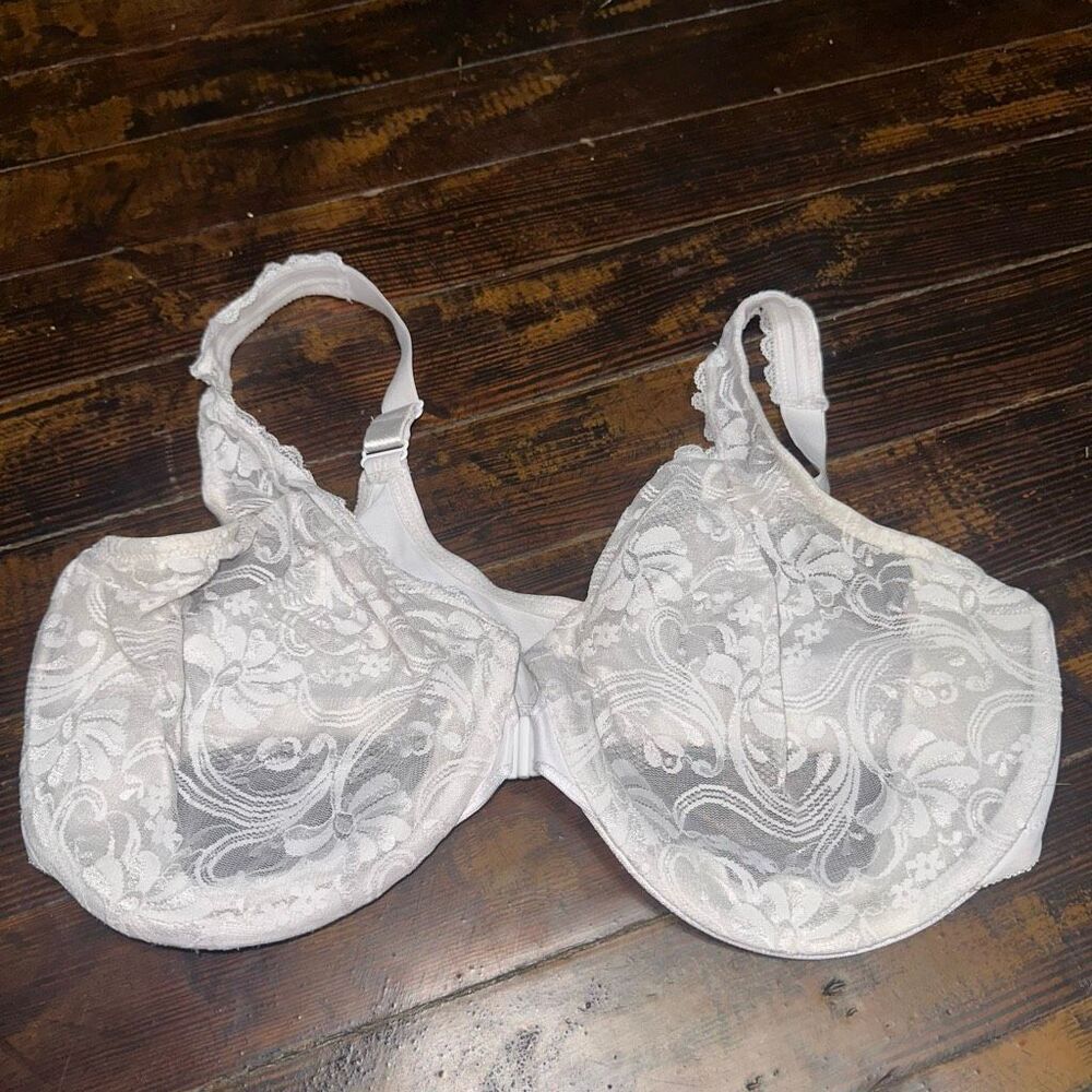 Glamorise white Front Closure full figure 44DD Lacy sexy Bra